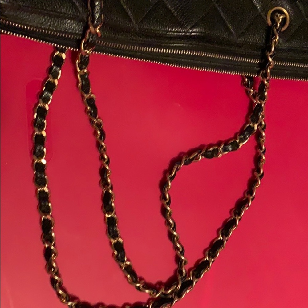VINTAGE CAVIER CHANEL HANDBAG FROM THE 90’s - Picture 3 of 9